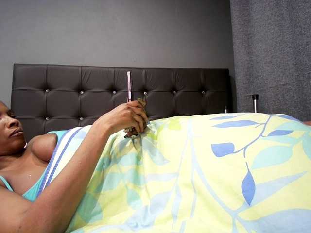 Ntombie-one4u live cam preview