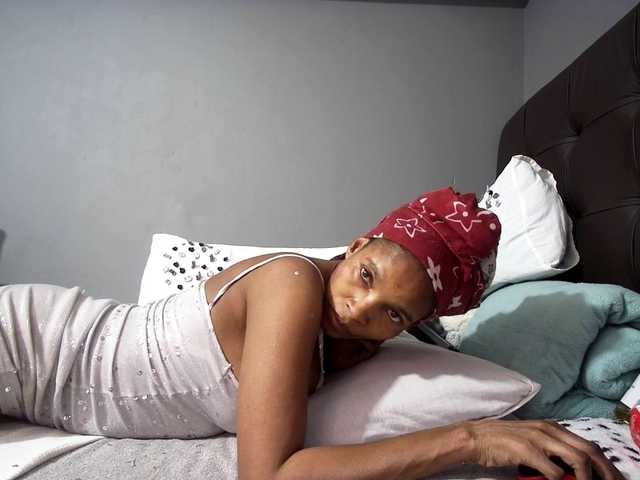 Ntombie live cam on BongaCams