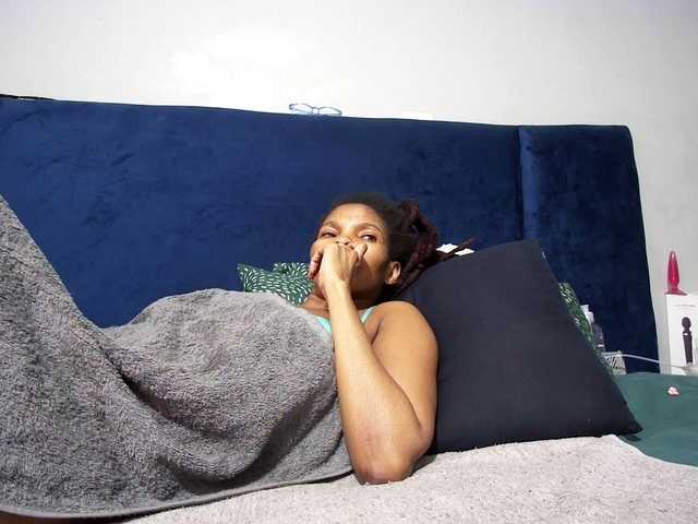 Ntombie live cam on BongaCams