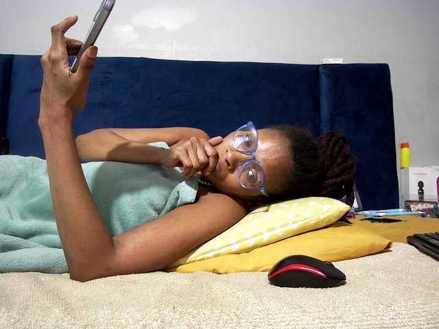 Ntombie live cam on BongaCams
