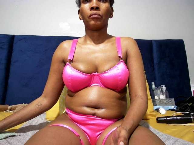 Ntombie live cam on BongaCams