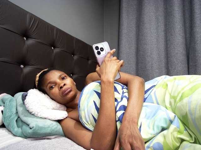 Ntombie live cam on BongaCams