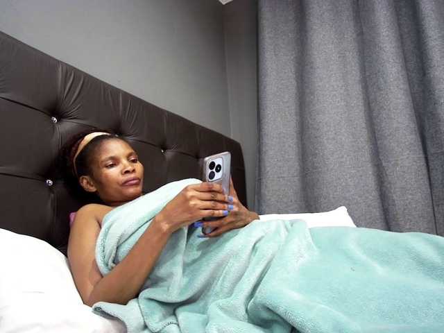 Ntombie live cam on BongaCams
