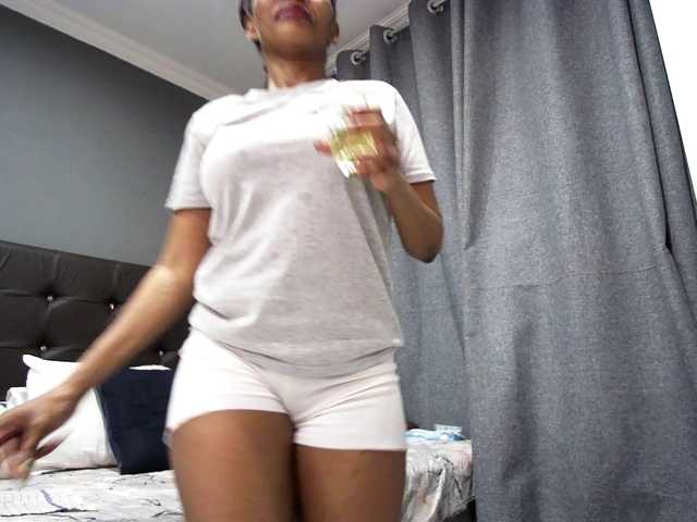 Ntombie-one4u live cam preview