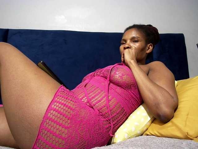 Ntombie live cam on BongaCams