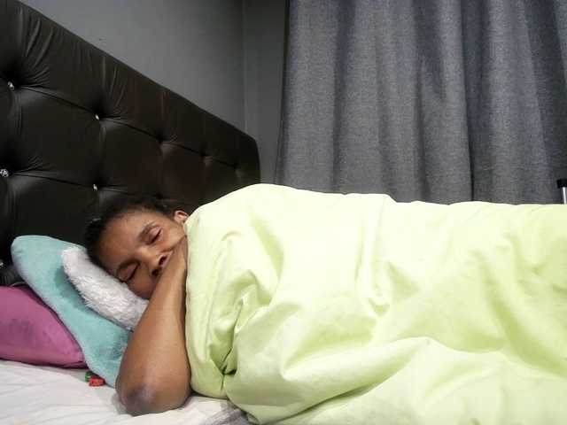 Ntombie live cam on BongaCams