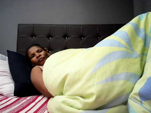 Ntombie-one4u live cam preview