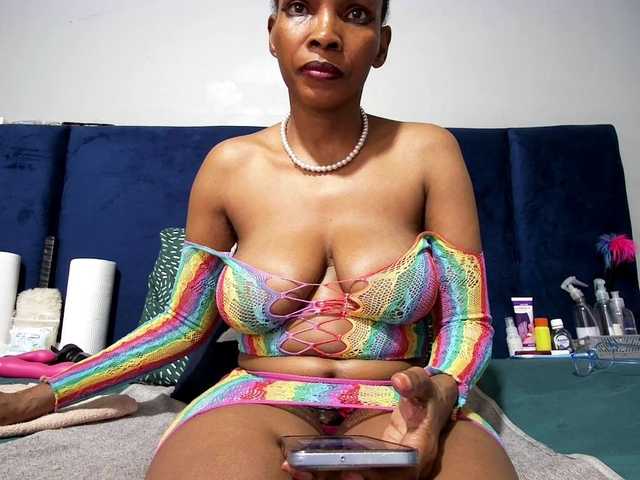 Ntombie live cam on BongaCams