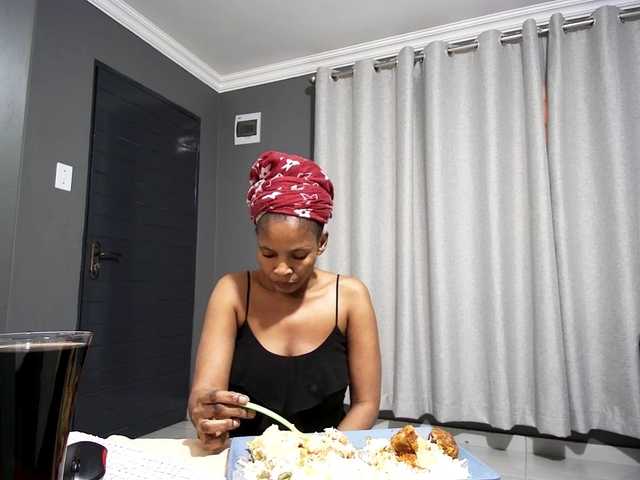 Ntombie live cam on BongaCams