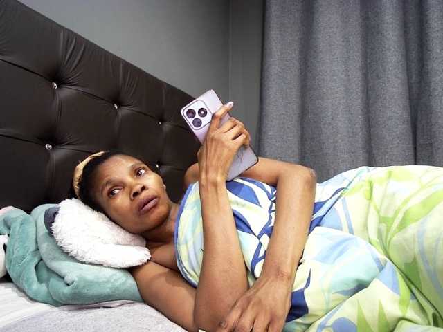 Ntombie live cam on BongaCams