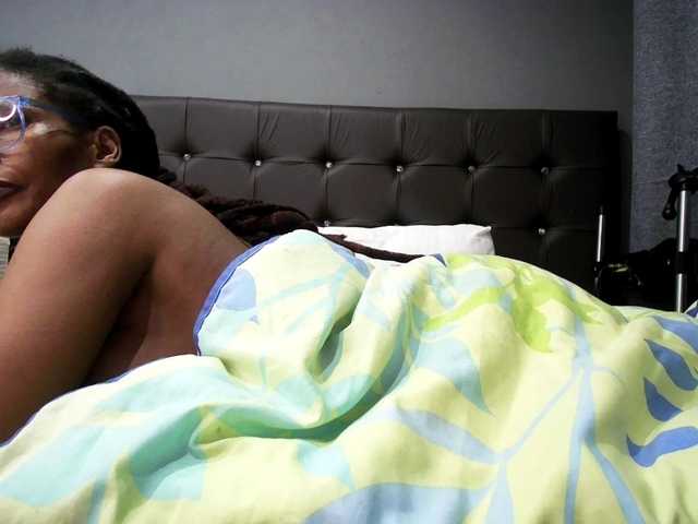 Ntombie-one4u live cam preview