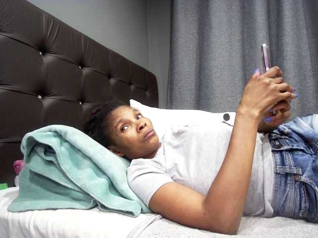 Ntombie live cam on BongaCams