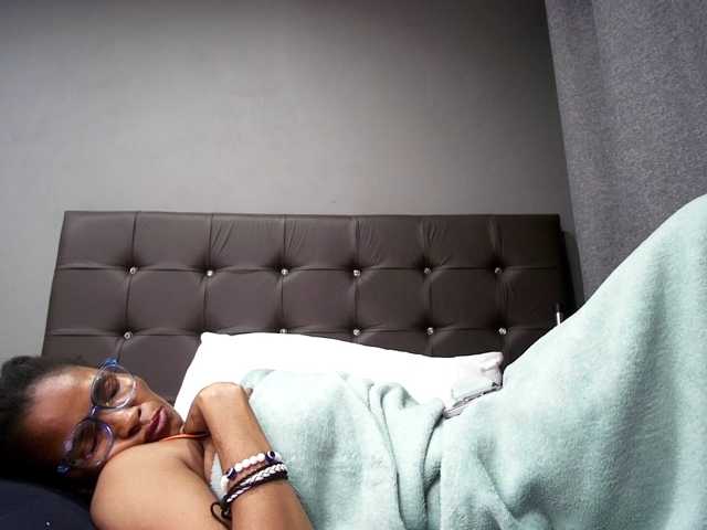 Ntombie-one4u live cam preview