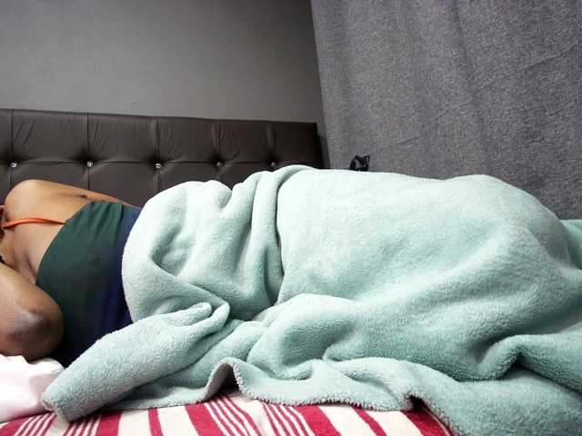 Ntombie-one4u live cam preview