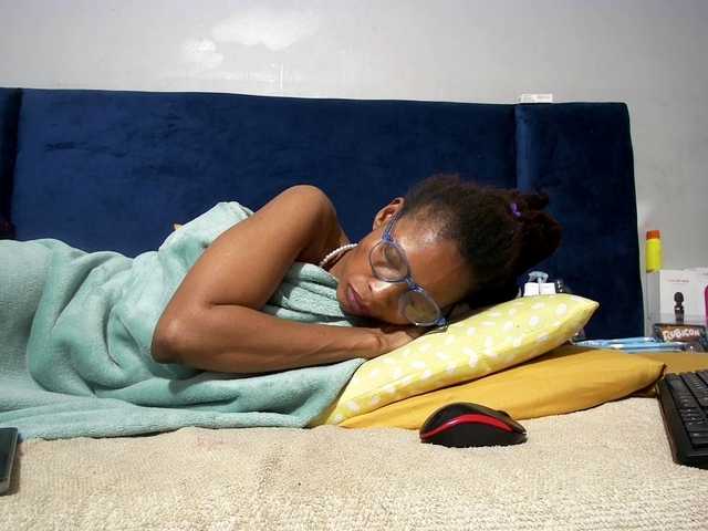 Ntombie live cam on BongaCams