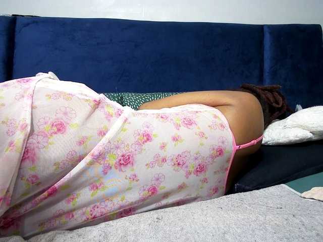 Ntombie live cam on BongaCams