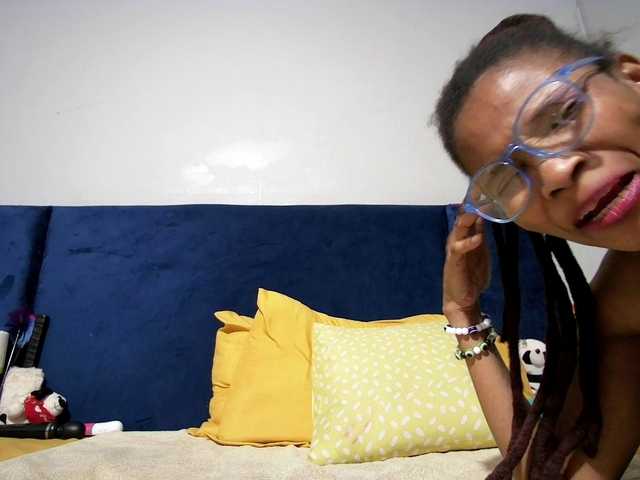 Ntombie live cam on BongaCams