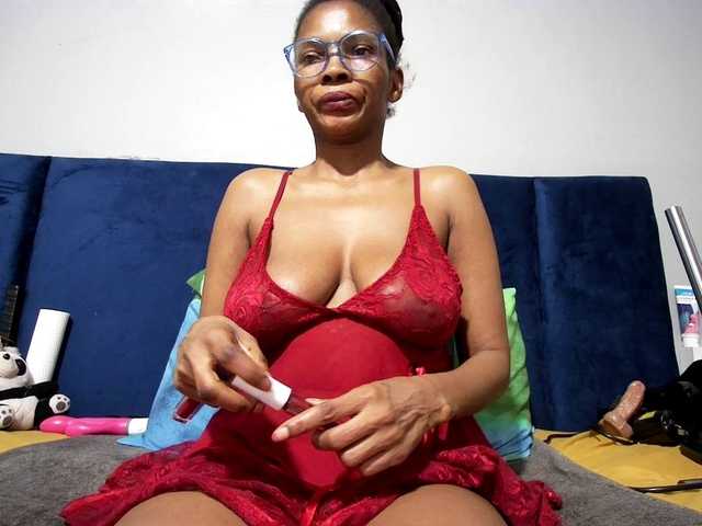 Ntombie live cam on BongaCams