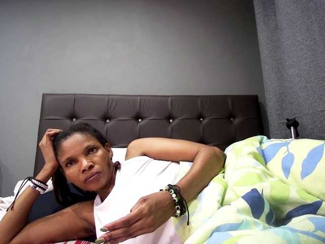 Ntombie-one4u live cam preview