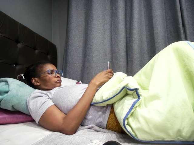 Ntombie live cam on BongaCams