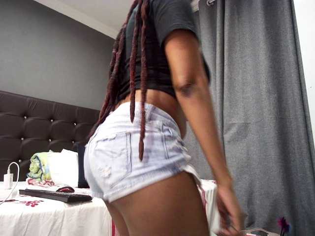 Ntombie live cam on BongaCams