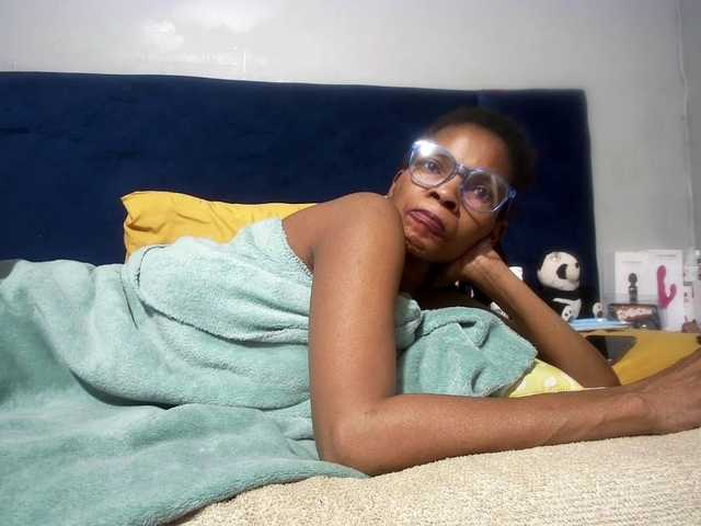 Ntombie live cam on BongaCams