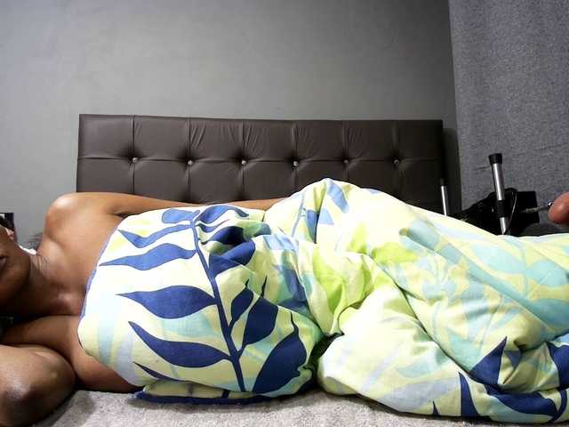 Ntombie-one4u live cam preview