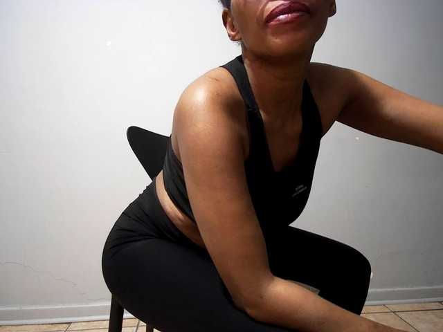 Ntombie live cam on BongaCams