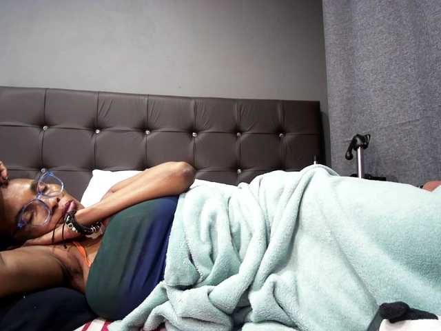 Ntombie-one4u live cam preview
