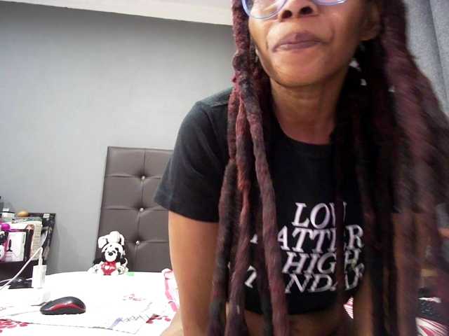 Ntombie-one4u live cam preview