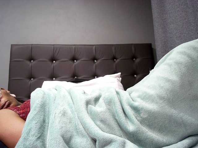 Ntombie live cam on BongaCams