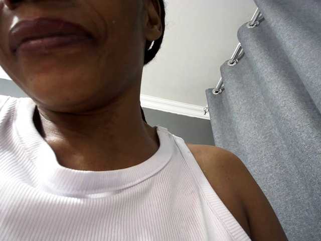 Ntombie live cam on BongaCams