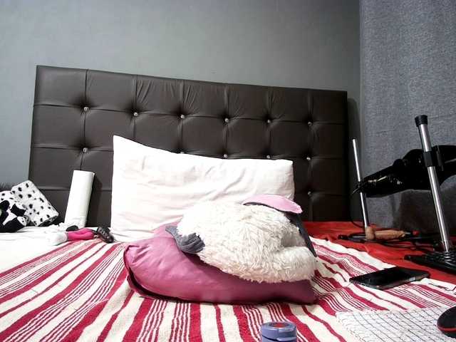 Ntombie live cam on BongaCams