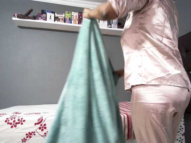 Ntombie live cam on BongaCams