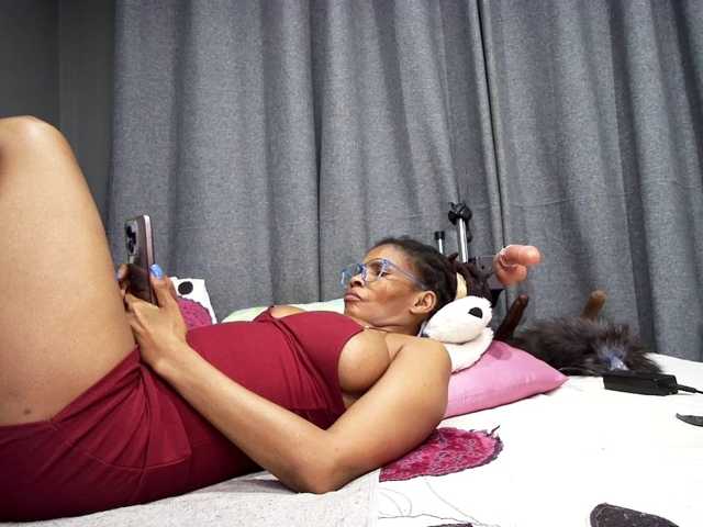 Ntombie-De-NaughtyLover webcam