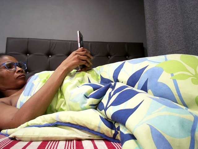 Ntombie-one4u live cam preview