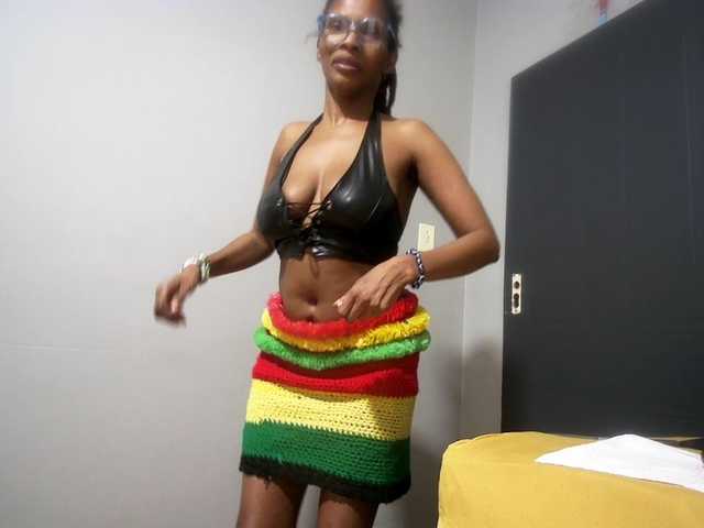 Ntombie live cam on BongaCams