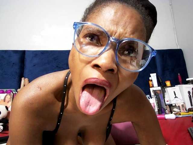 Ntombie's BongaCams show and profile