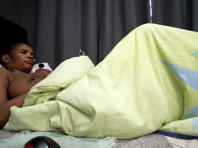 Ntombie live cam on BongaCams