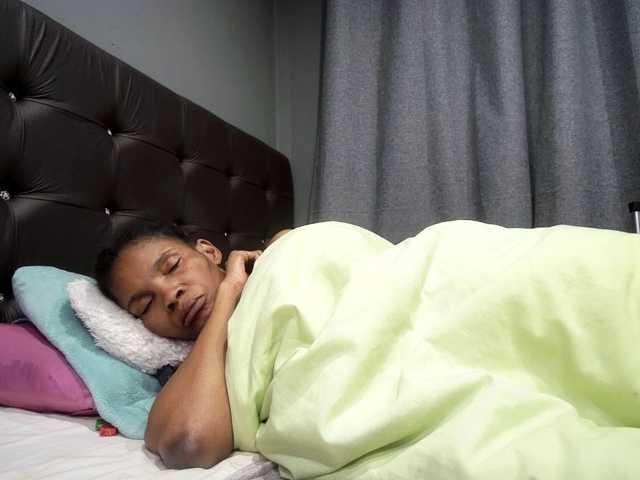 Ntombie live cam on BongaCams