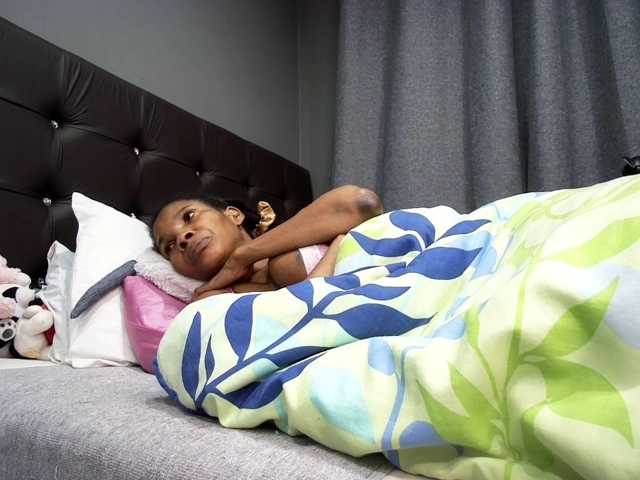 Ntombie live cam on BongaCams