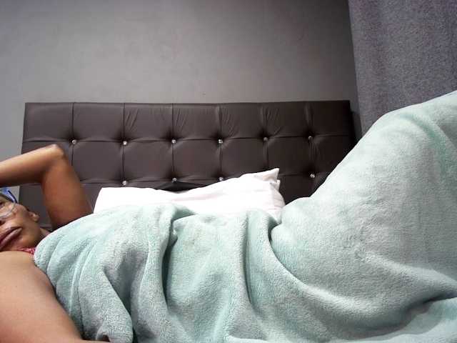 Ntombie-one4u live cam preview