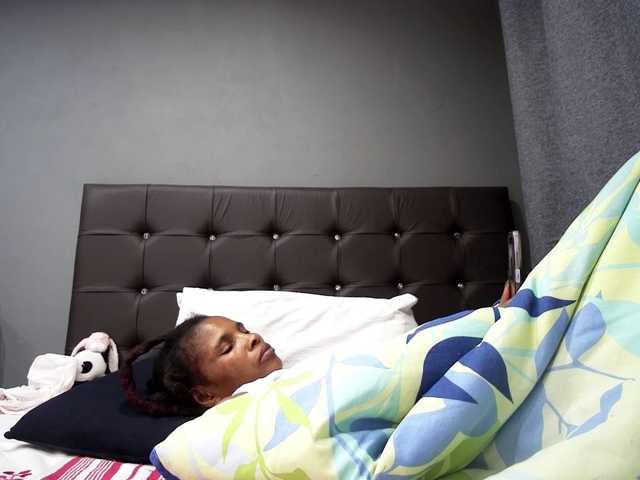 Ntombie-one4u live cam preview