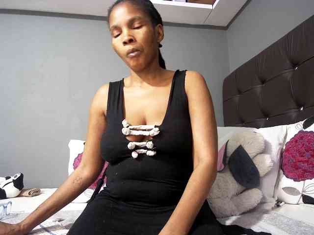 Ntombie-one4u webcam