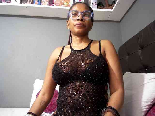 Ntombie-one4u webcam