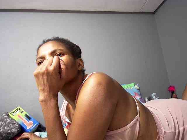 Ntombie-one4u webcam