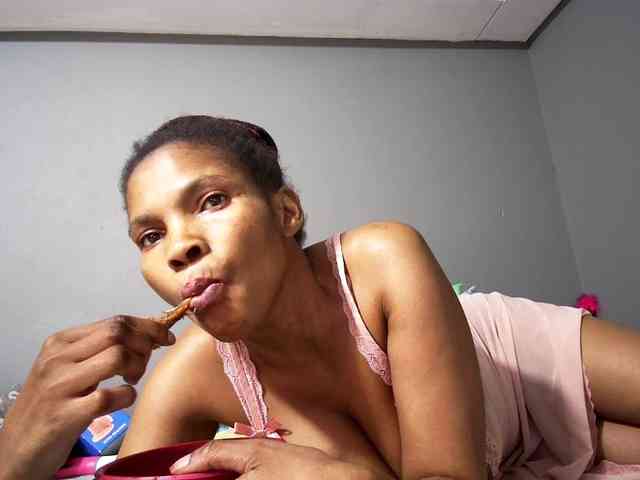 Ntombie-one4u webcam