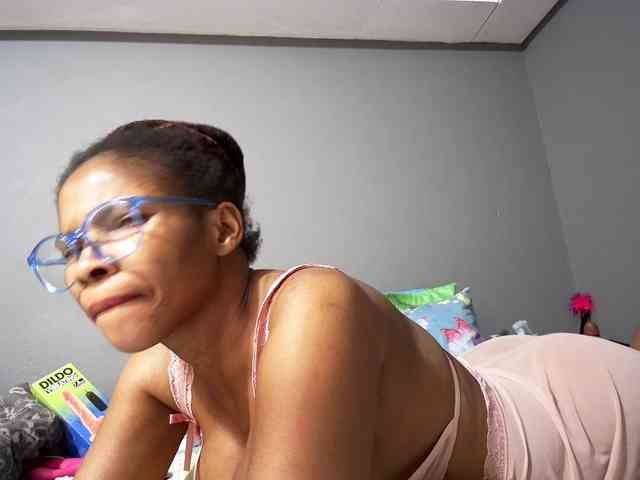 Ntombie-one4u webcam