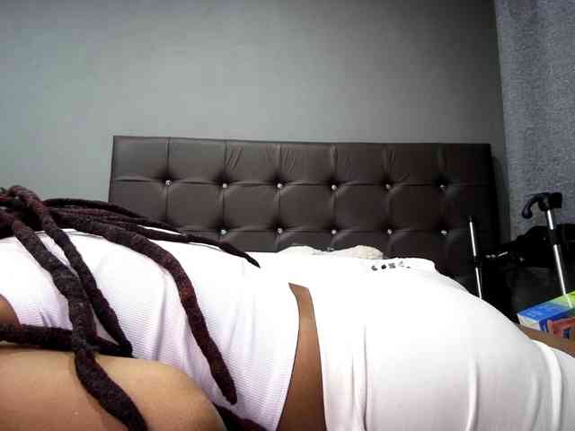 Ntombie-one4u webcam