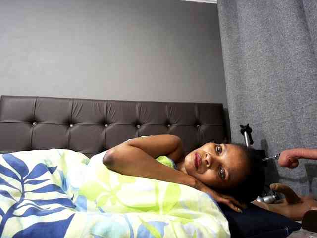 Ntombie-one4u webcam